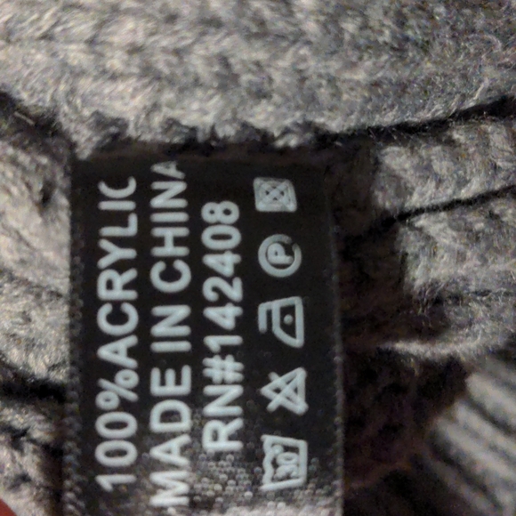 Embellished Knitted Hat With Pom Pom - Picture 5 of 6